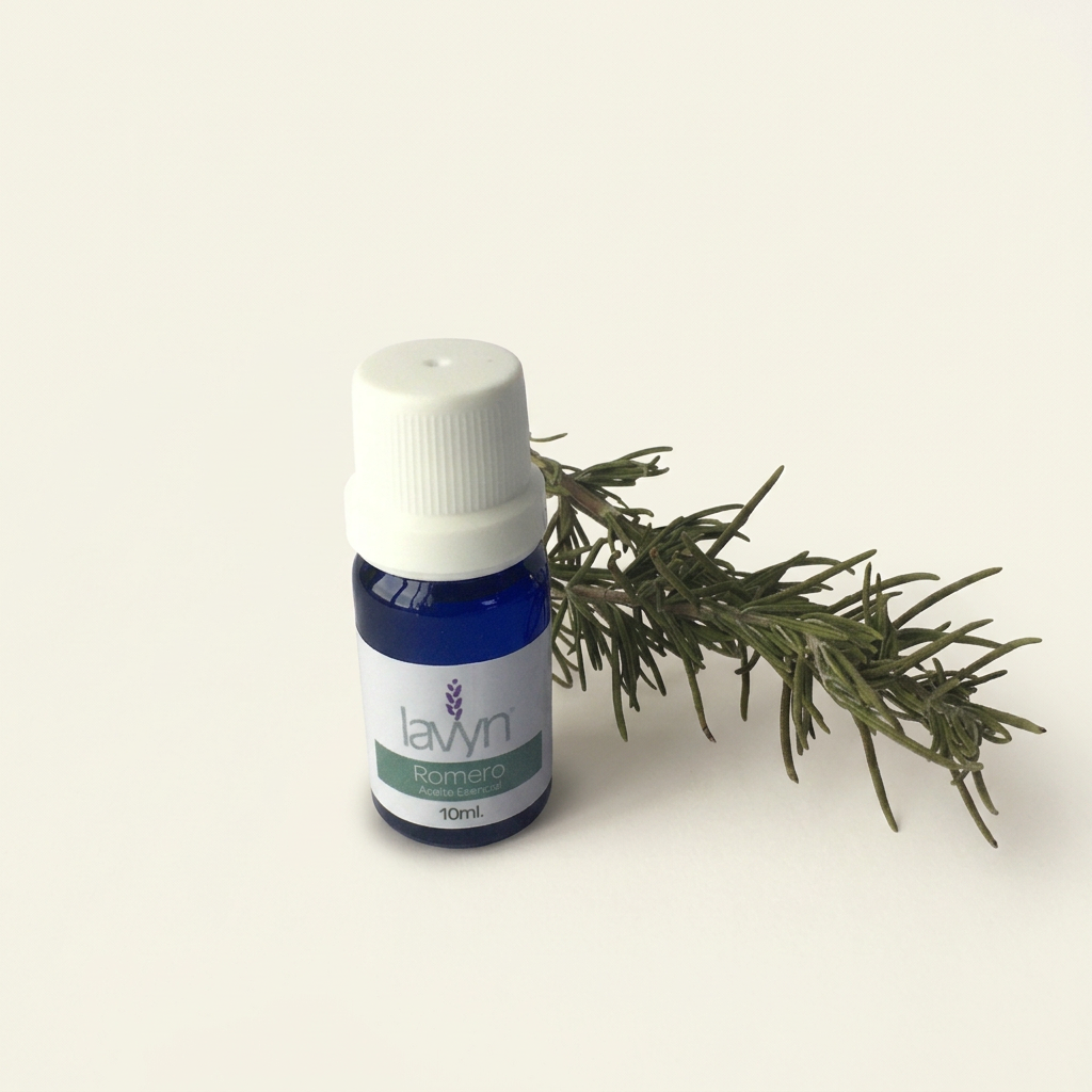 Aceite esencial de romero Lavyn de 10 ml con rama y fondo claro